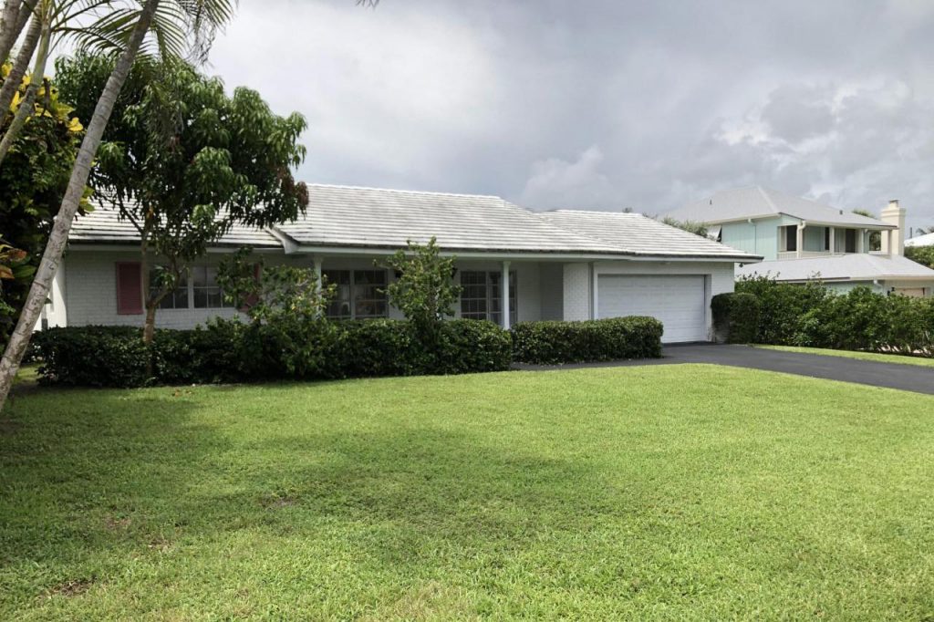 Charming Old Florida Estate
SOLD
1226 Southways Street, Delray Beach, Florida
BEDS 3 / BATHS 2