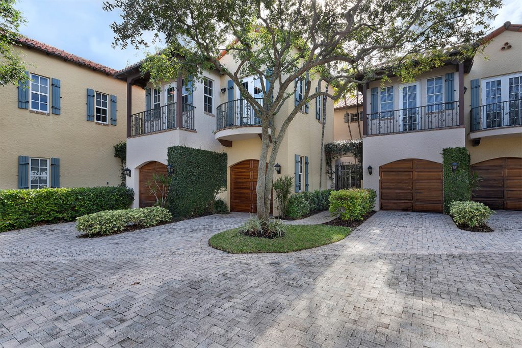 Coralina Village Townhouse
SOLD
1026 Coralina Lane, Unit 1026, Delray Beach, Florida 33483
BEDS 3 / BATHS 2.1