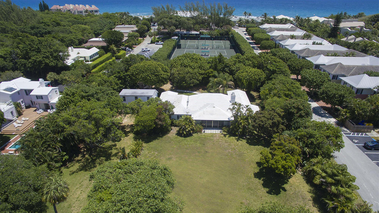 Oversized Lot in Beachside Neighborhood South Florida Luxury Real Estate Broker Associates Pascal Liguori & Son Luxury Homes New to Market