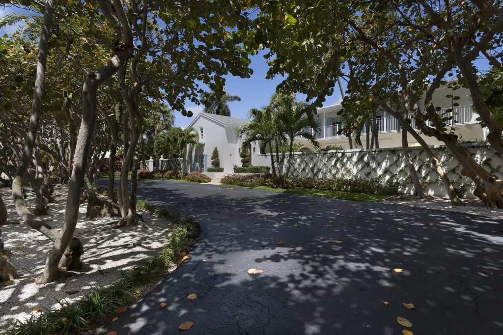 Bermuda Inspired Motor Court Pascal Liguori And Son Luxury Real Estate Broker Associates Delray Beach Manalapan Gulf Stream Ocean Ridge Luxury Homes