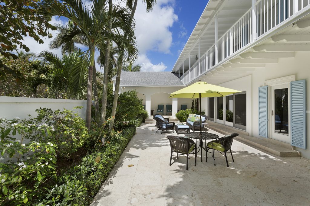 Outdoor Living Space Bermuda Inspired Pascal Liguori And Son Luxury Real Estate Broker Associates Delray Beach Manalapan Gulf Stream Ocean Ridge Luxury Homes
