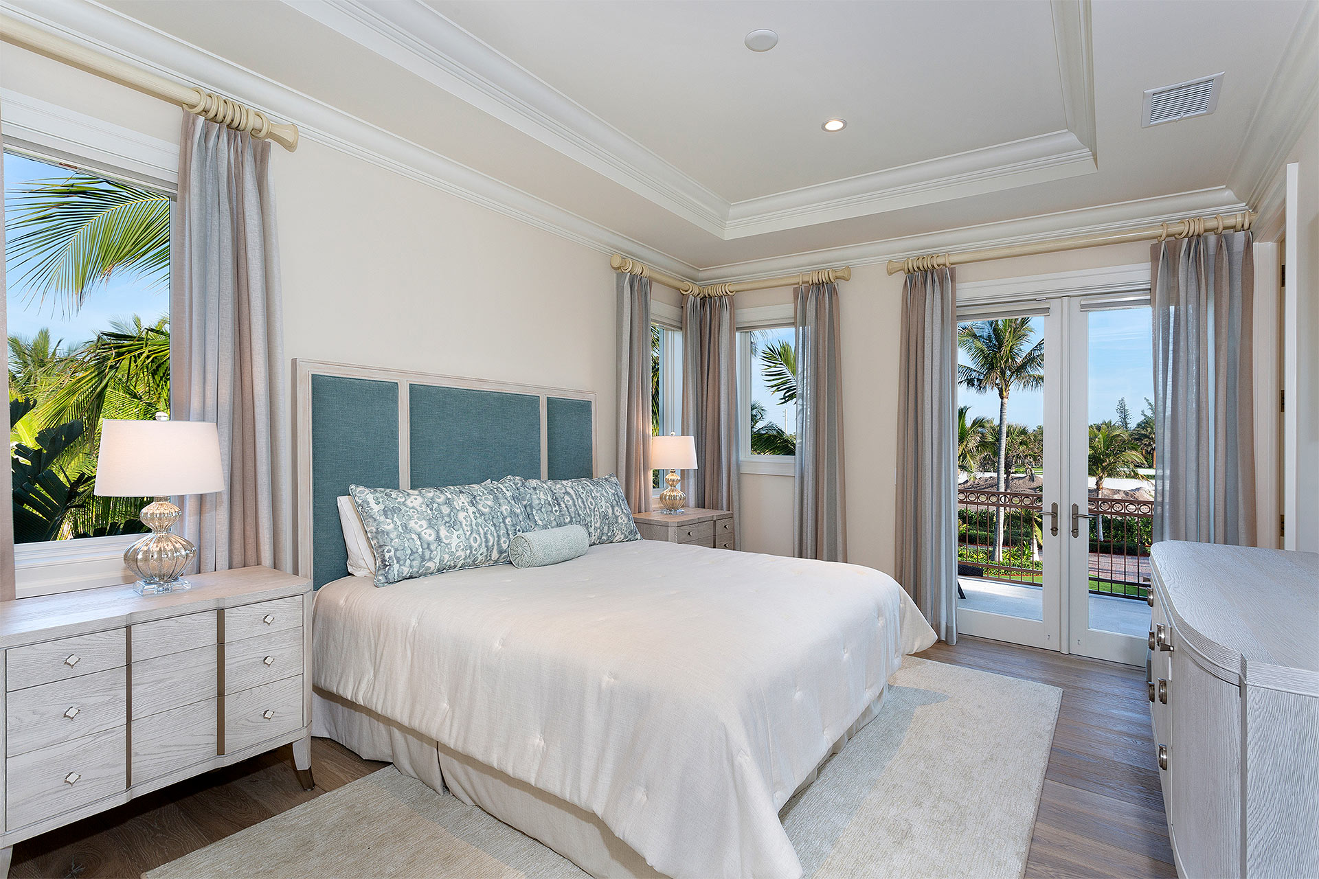 1040 South Ocean Boulevard, Manalapan, Florida