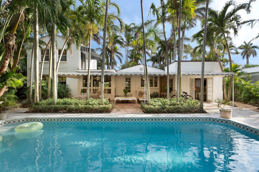 Delray Beach Estate
SOLD
1125 Thomas Street Delray Beach, Florida
BEDS 3 / BATHS 3