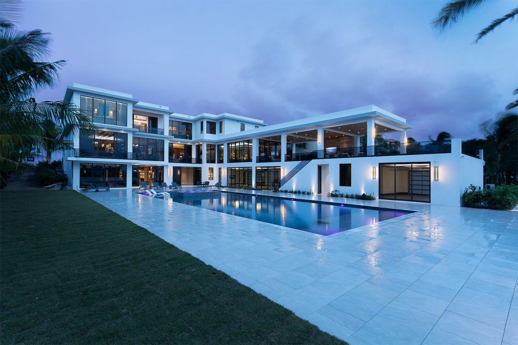 Manalapan Beach Estate
SOLD
1660 South Ocean Boulevard, Manalapan, Florida
BEDS 6 / BATHS 9.3
