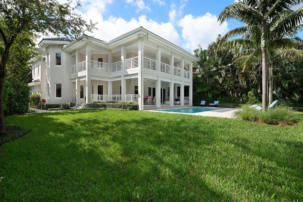 Seasage Drive Estate
SOLD
600 Seasage Drive, Delray Beach, Florida
BEDS 4 / BATHS 3.1