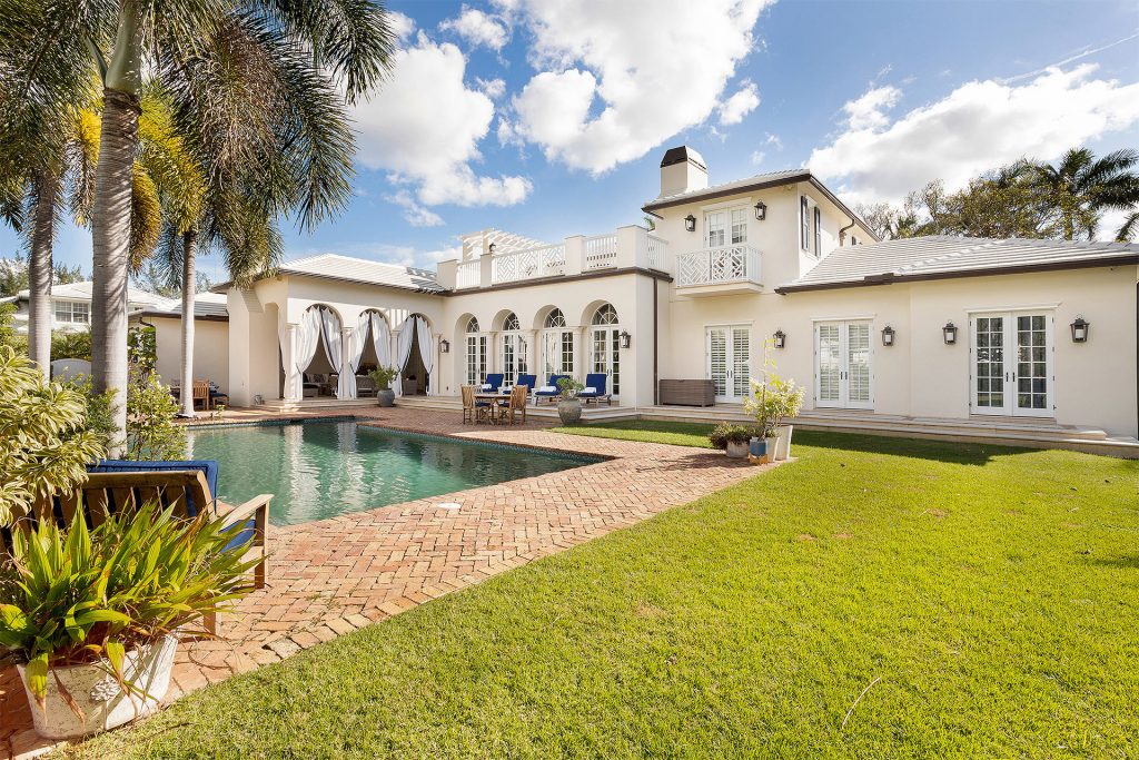 Gulf Stream Estate
SOLD
201 Lakeview Drive, Gulf Stream, Florida
BEDS 6 / BATHS 6.1