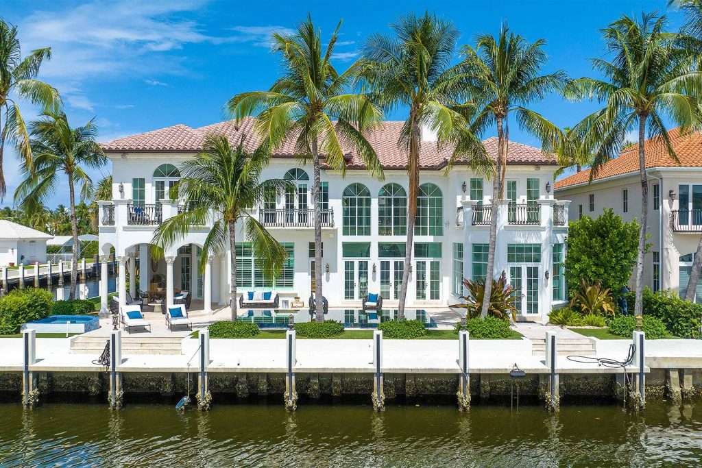 Intracoastal Estate
Offered at: $8.750  Million
1003 Rhodes Villa Avenue, Delray Beach, Florida
BEDS 6 / BATHS 8.3