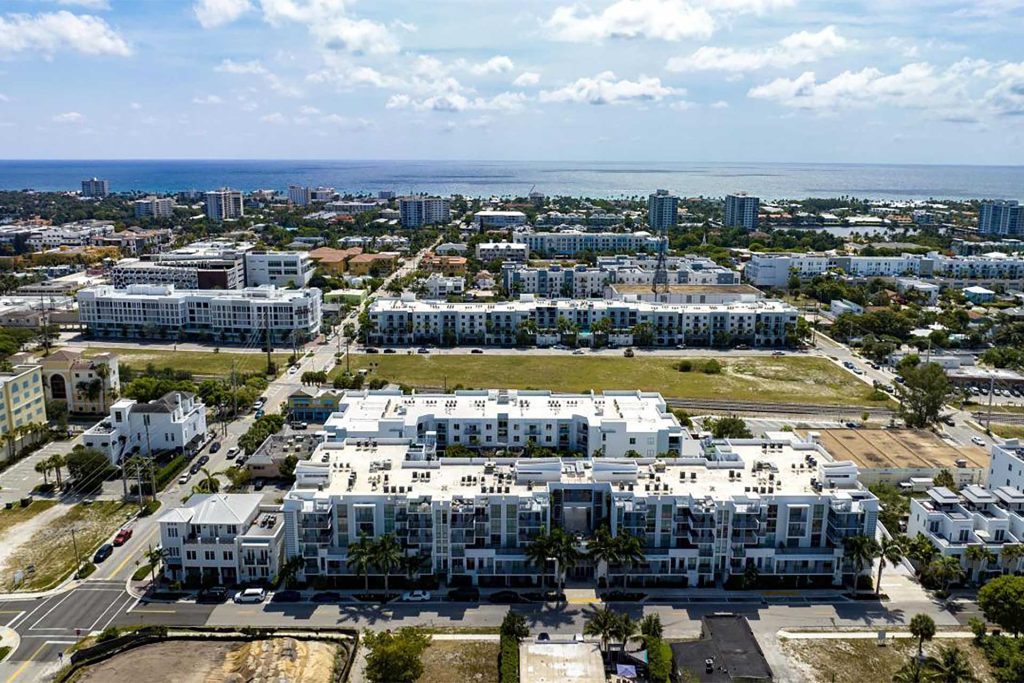 Delray Beach Estate
Sold | $1.700  Million
111 Southeast 1st Avenue, Unit 302, Delray Beach, Florida
BEDS 3 / BATHS 2.1